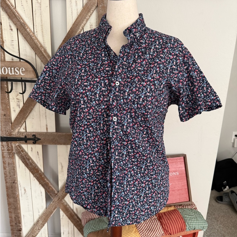 Finn Comfort Navy Floral Button Down Shirt